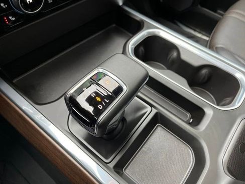 Certified 2024 Chevrolet Silverado 1500 High Country w/ Technology Package image 18