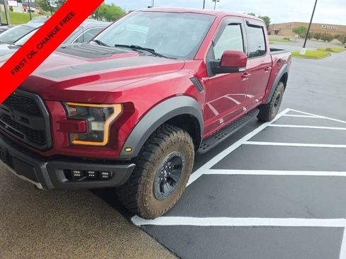Used 2018 Ford F150 Raptor w/ Equipment Group 802A Luxury AWD/4WD image 2