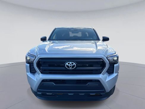 Used 2025 Toyota Tacoma SR image 9
