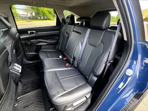 Used 2024 Kia Sorento S w/ Panoramic Sunroof Package AWD/4WD image 21