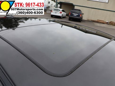 Used 2011 BMW 328i xDrive Sedan AWD/4WD image 20