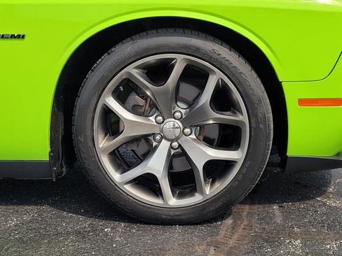 Used 2015 Dodge Challenger R/T w/ Quick Order Package 28B R/T RWD image 10