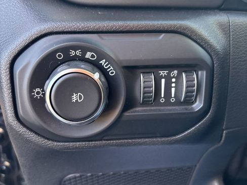 Used 2021 Jeep Wrangler Unlimited Sport image 29