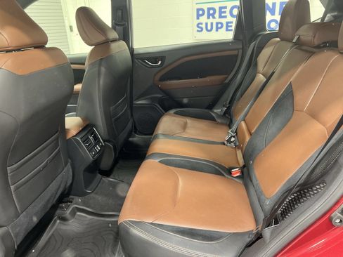 Used 2025 Subaru Forester Touring AWD/4WD image 23