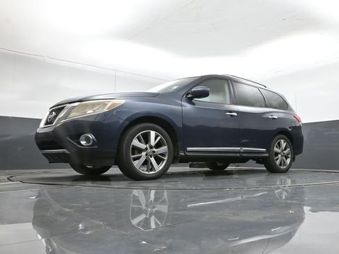 Used 2014 Nissan Pathfinder Platinum w/ Platinum Premium Package image 38