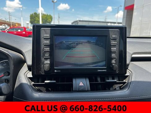 Used 2020 Toyota RAV4 LE FWD image 16