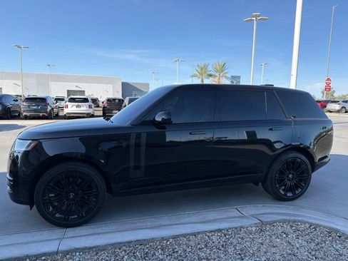 Used 2023 Land Rover Range Rover Long Wheelbase SE AWD/4WD image 2
