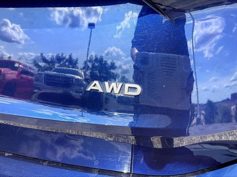 Used 2025 Nissan Rogue SV AWD/4WD image 27