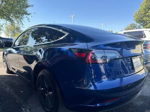 Used 2020 Tesla Model 3 Standard Range Plus RWD image 2