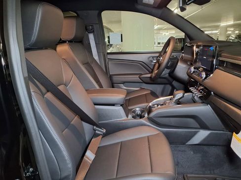 New 2026 GMC Canyon Elevation w/ Convenience Package RWD image 6