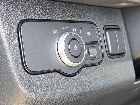 Used 2025 Mercedes-Benz Sprinter 2500 image 27