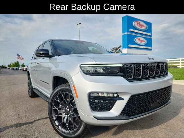 Used 2025 Jeep Grand Cherokee Summit AWD/4WD image 14