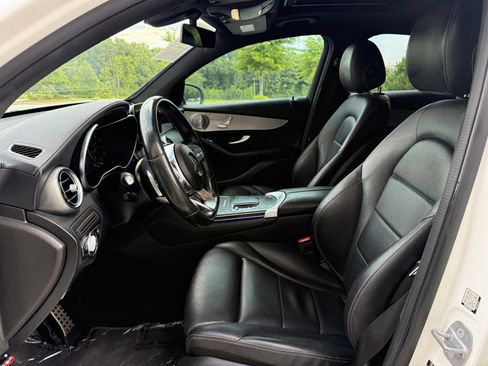 Used 2020 Mercedes-Benz GLC 300 4MATIC Coupe image 34