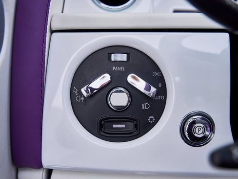 Used 2008 Rolls-Royce Phantom image 61