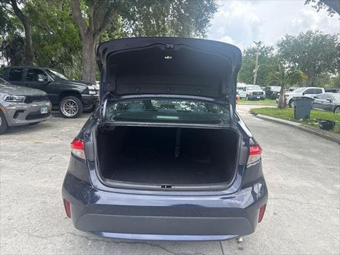 Used 2021 Toyota Corolla LE FWD image 19