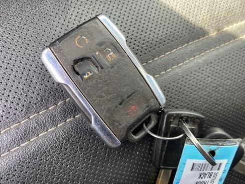 Used 2016 GMC Sierra 1500 Denali w/ Enhanced Driver Alert Package image 20