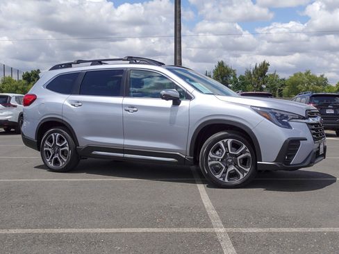 Certified 2023 Subaru Ascent Limited w/ Technology Package AWD/4WD image 4
