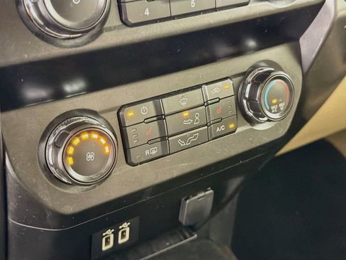 Used 2019 Ford F150 XLT w/ Equipment Group 302A Luxury AWD/4WD image 18