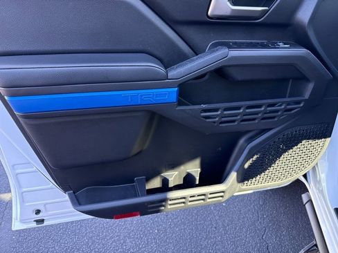 Used 2024 Toyota Tacoma TRD Sport image 12