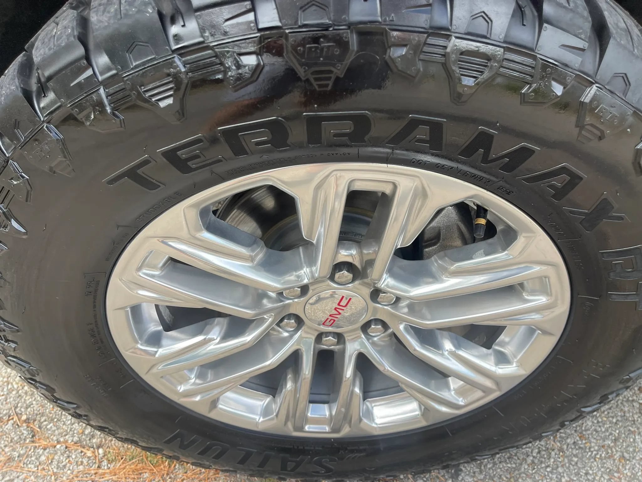 Used 2021 GMC Yukon SLT RWD image 9