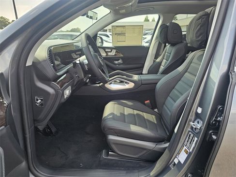 New 2026 Mercedes-Benz GLS 450 4MATIC image 23