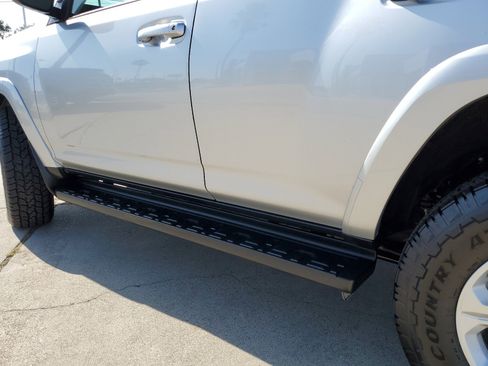 Used 2020 Toyota 4Runner SR5 image 26