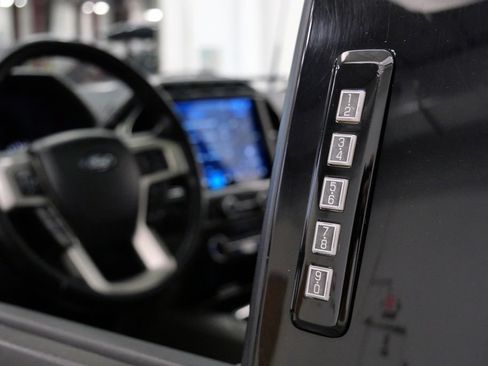 Used 2022 Ford F250 Lariat w/ Black Appearance Package AWD/4WD image 16