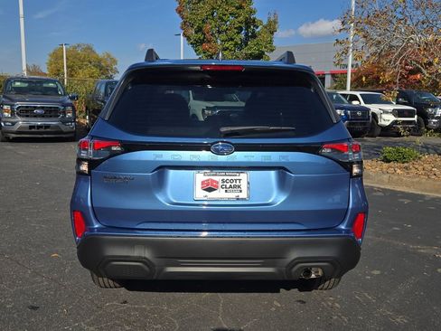 Used 2025 Subaru Forester Premium image 4