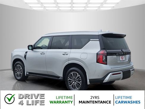 New 2025 Nissan Armada SL image 5