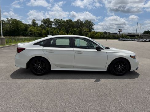Used 2025 Honda Civic Sport image 8