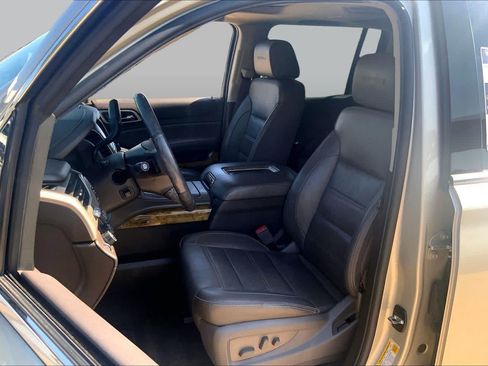 Used 2017 GMC Yukon XL Denali w/ Open Road Package AWD/4WD image 8