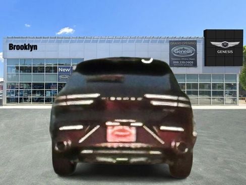 Used 2023 Genesis GV70 2.5T w/ Advanced Package image 33