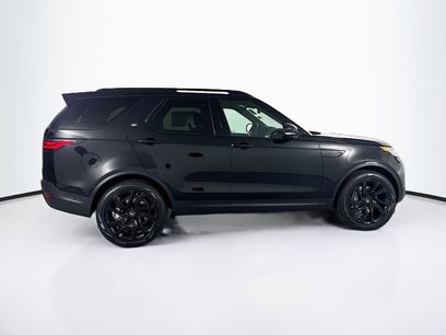 New 2025 Land Rover Discovery S