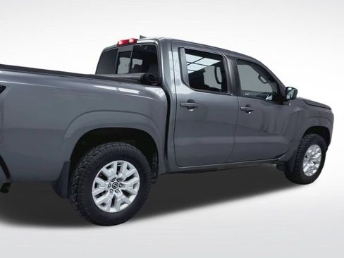 Used 2022 Nissan Frontier SV AWD/4WD image 11