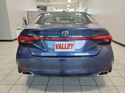 Used 2019 Toyota Avalon Limited w/ Advanced Safety Package FWD image 10