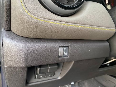 New 2026 GMC Canyon Elevation image 18