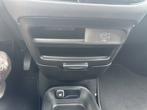 New 2026 Chrysler Pacifica Select image 71