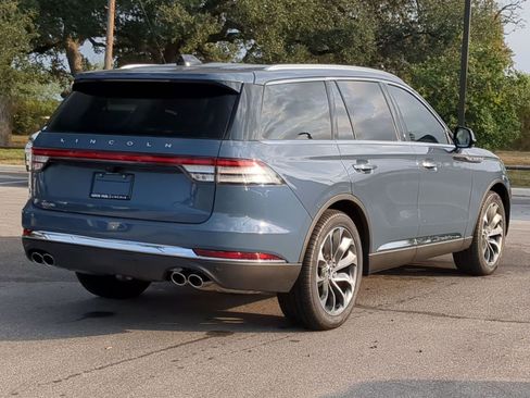 New 2026 Lincoln Aviator 2WD image 3