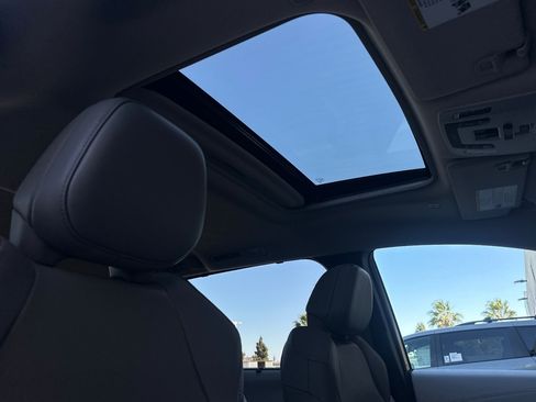 Certified 2025 Toyota Sienna XLE w/ XLE Plus Package AWD/4WD image 17