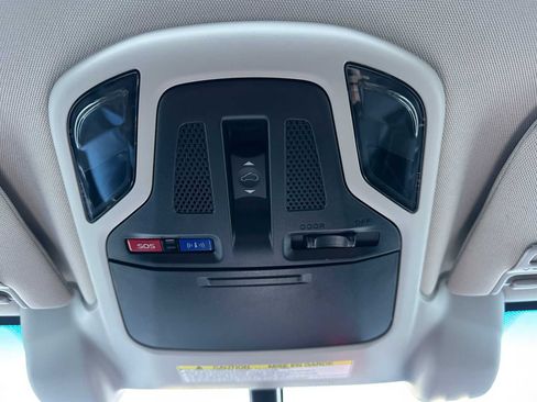 Used 2022 Subaru Outback Limited image 32