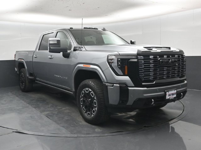 Used 2025 GMC Sierra 3500 Denali Ultimate AWD/4WD image 1