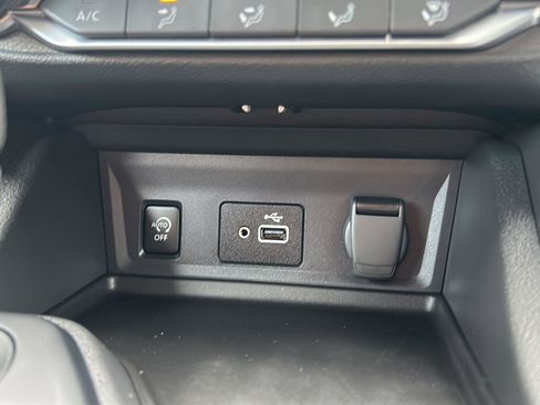 Used 2025 Nissan Sentra S FWD image 21