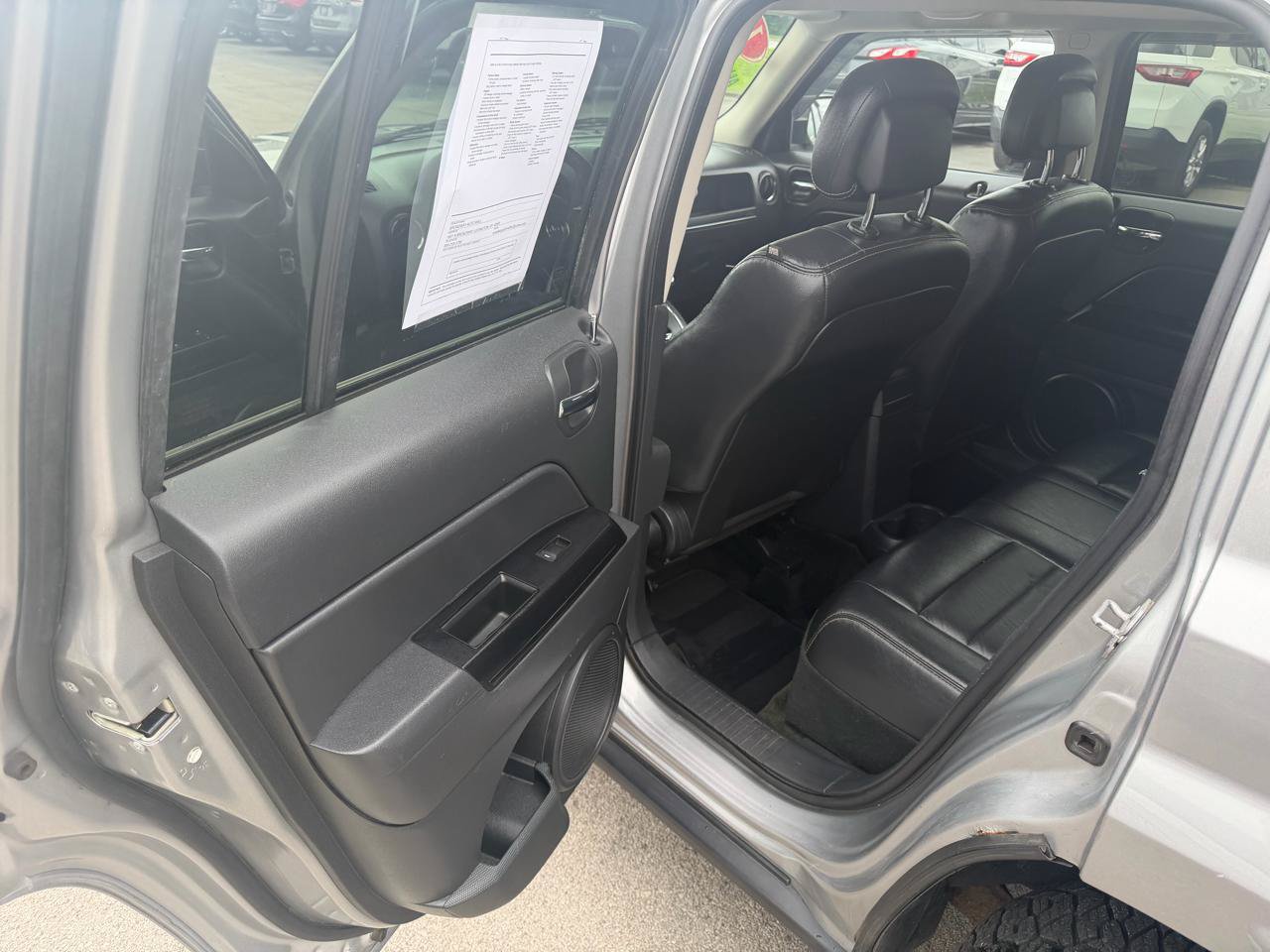 Used 2016 Jeep Patriot High Altitude AWD/4WD image 11