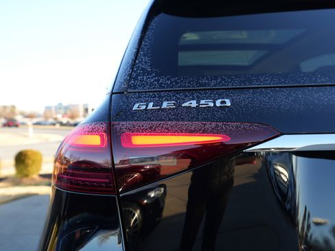 New 2026 Mercedes-Benz GLE 450 4MATIC image 13