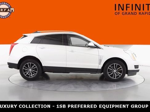 Used 2010 Cadillac SRX Luxury image 2