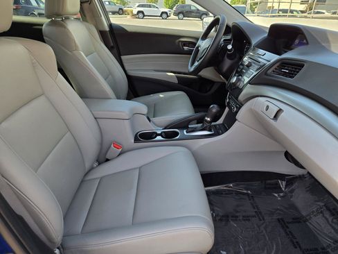 Used 2017 Acura ILX FWD image 28