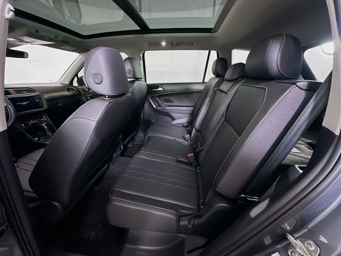 Used 2023 Volkswagen Tiguan SE image 28