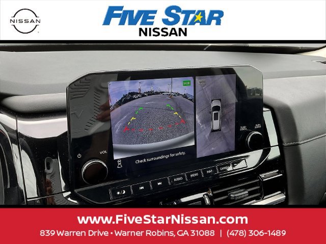 Used 2024 Nissan Pathfinder SL FWD image 16