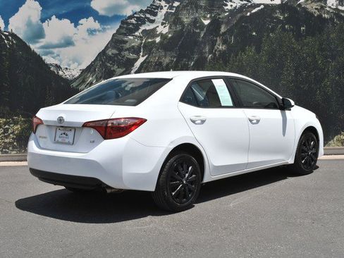 Used 2019 Toyota Corolla LE FWD image 3