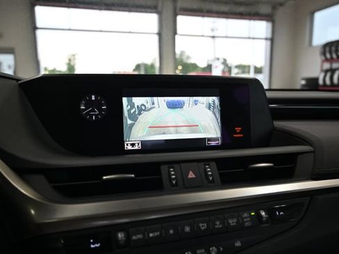 Used 2021 Lexus ES 250 w/ Premium Package AWD/4WD image 17